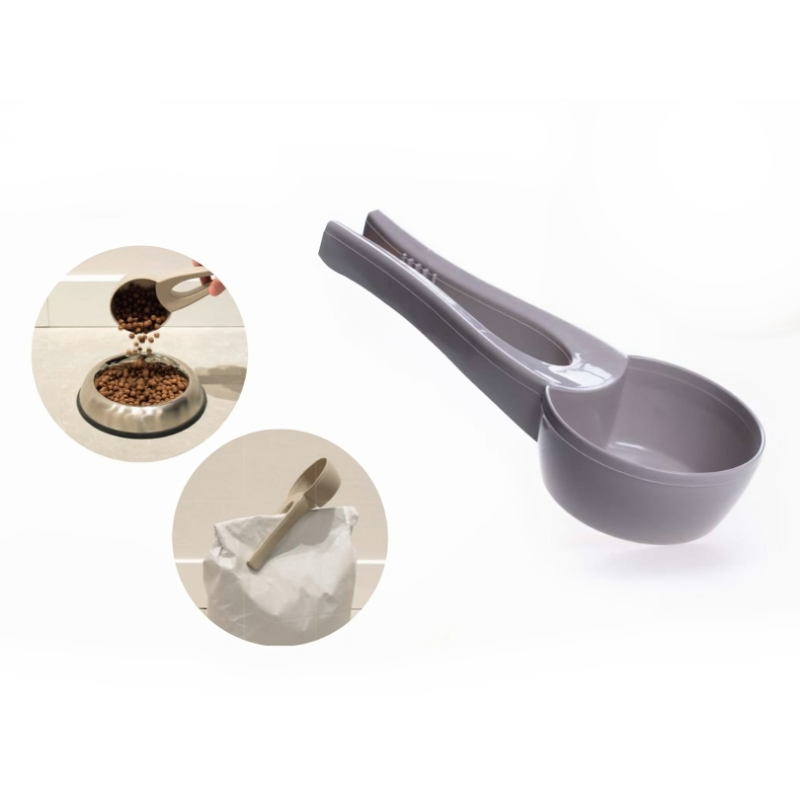 CUILLERE DE CROQUETTE AVEC PINCE INTEGREE